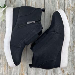 Women’s Journee Collection Black Wedge Sneakers Ankle Booties Shoes Size 9